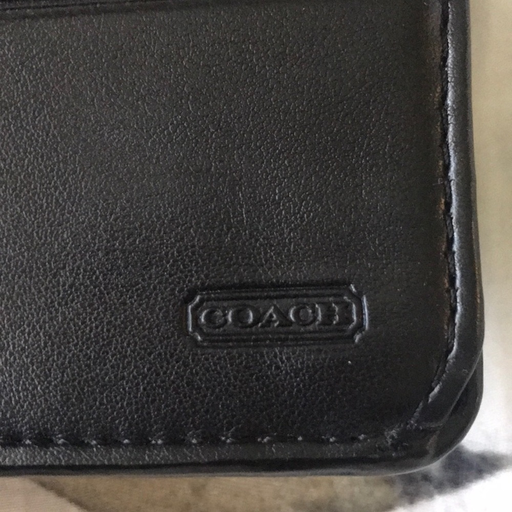 Coach Wallet - Picture 4 of 4